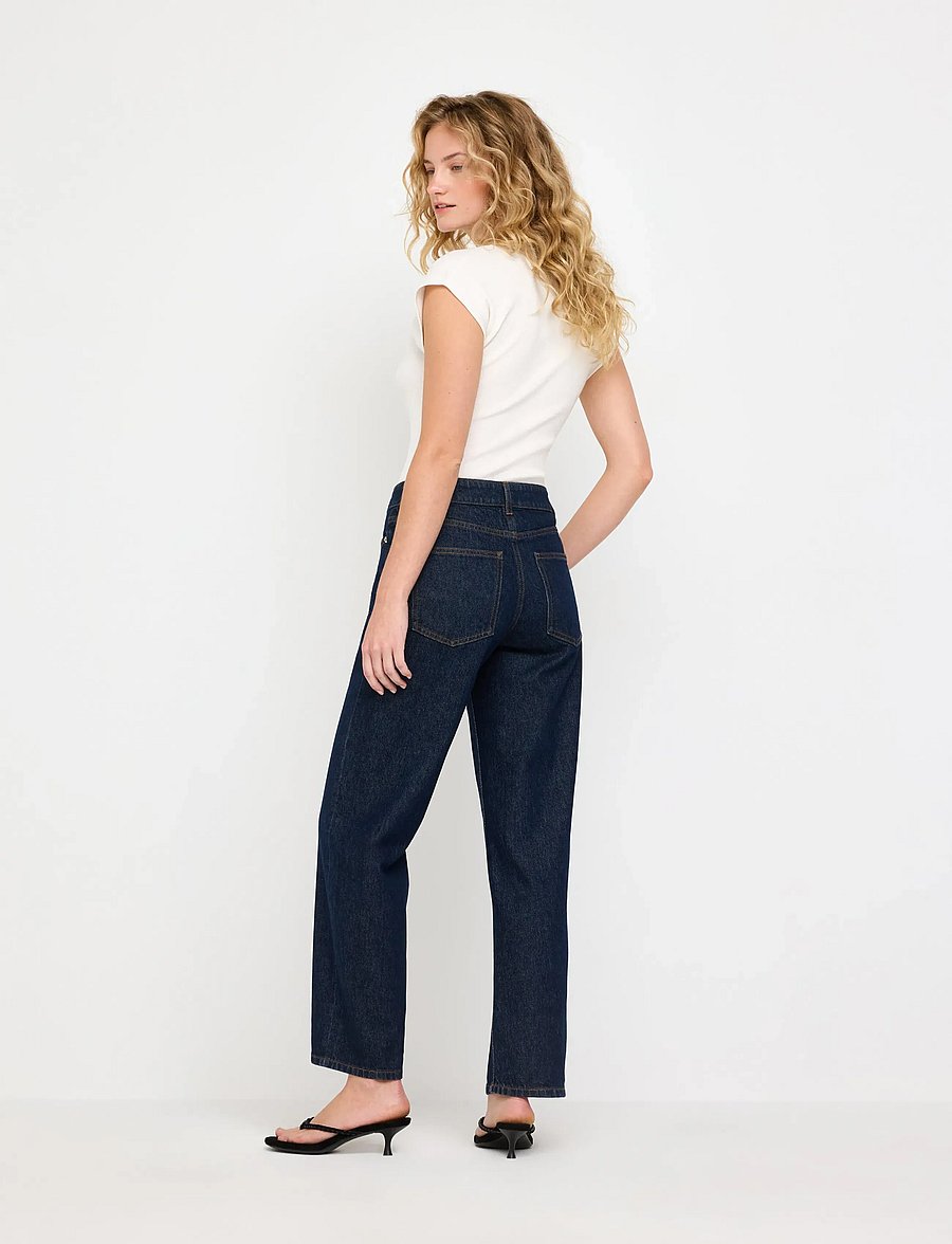 Lindex - STRAIGHT Nea cropped jeans with light stretch - gerade jeans - dark denim - 3