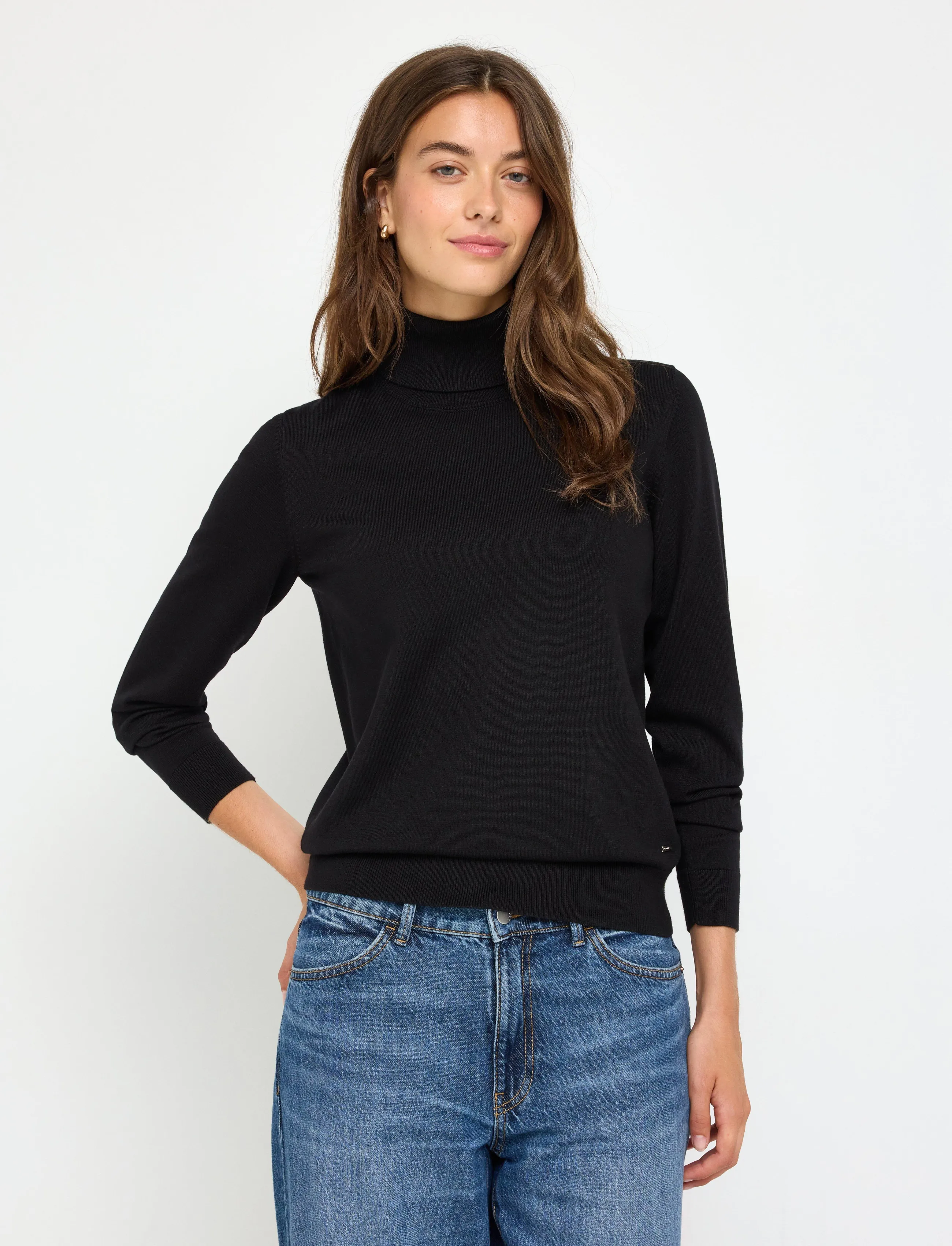Fine-Knit Jumper With Roll Neck