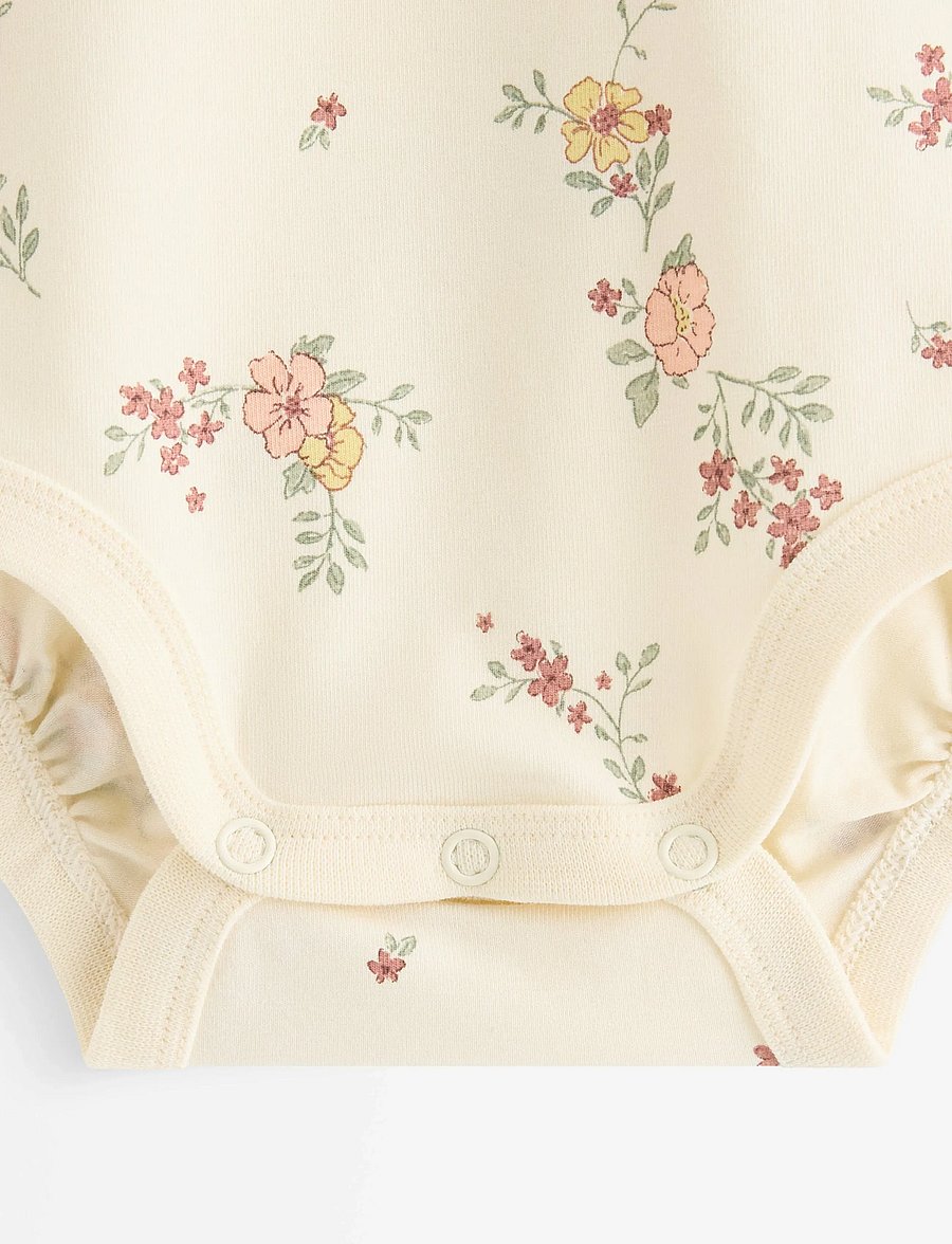 Lindex - Long-sleeved bodysuit with flowers - langærmede heldragter - white - 2