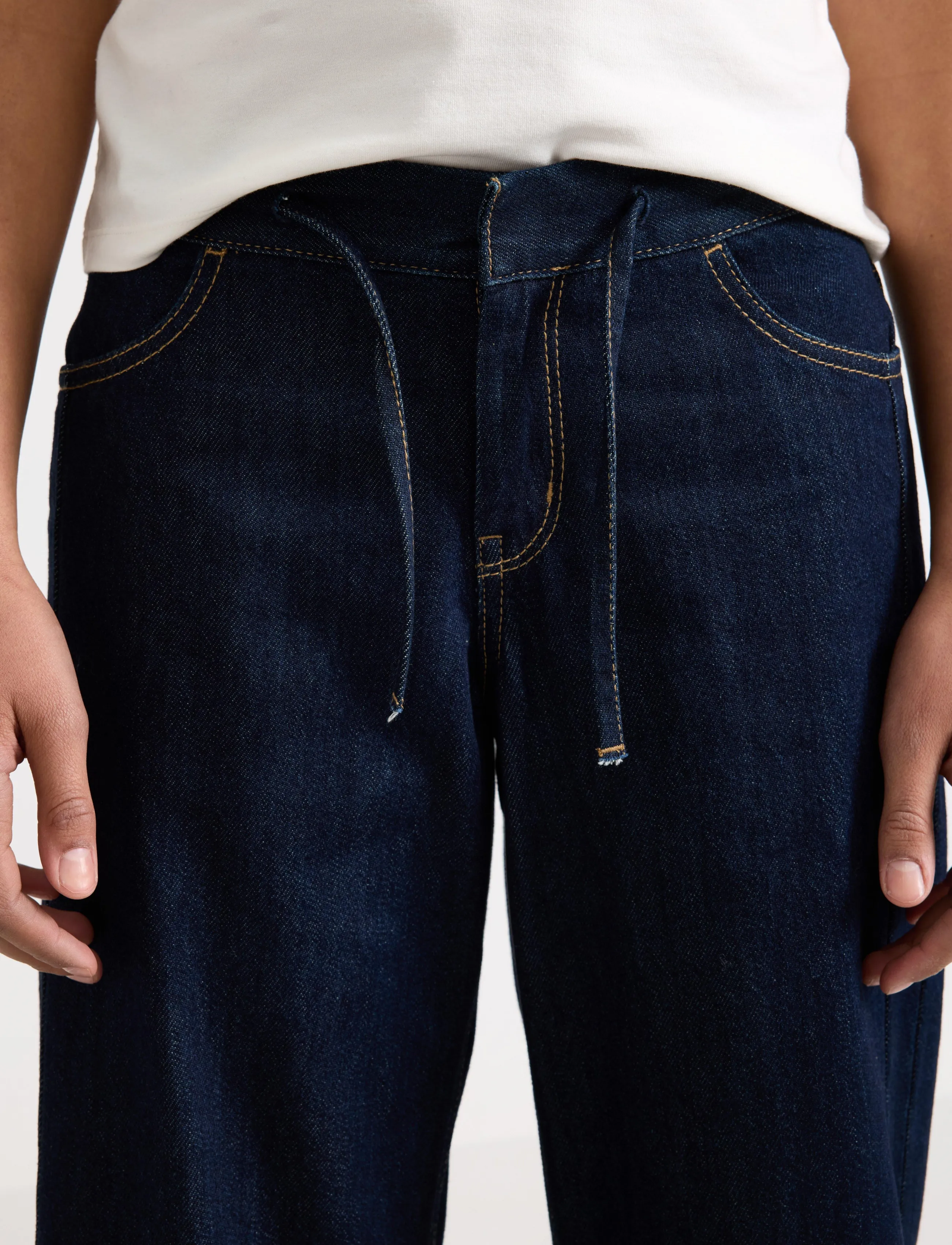 Lindex - Wide denim trousers with regular waist - vida jeans - dark denim - 4