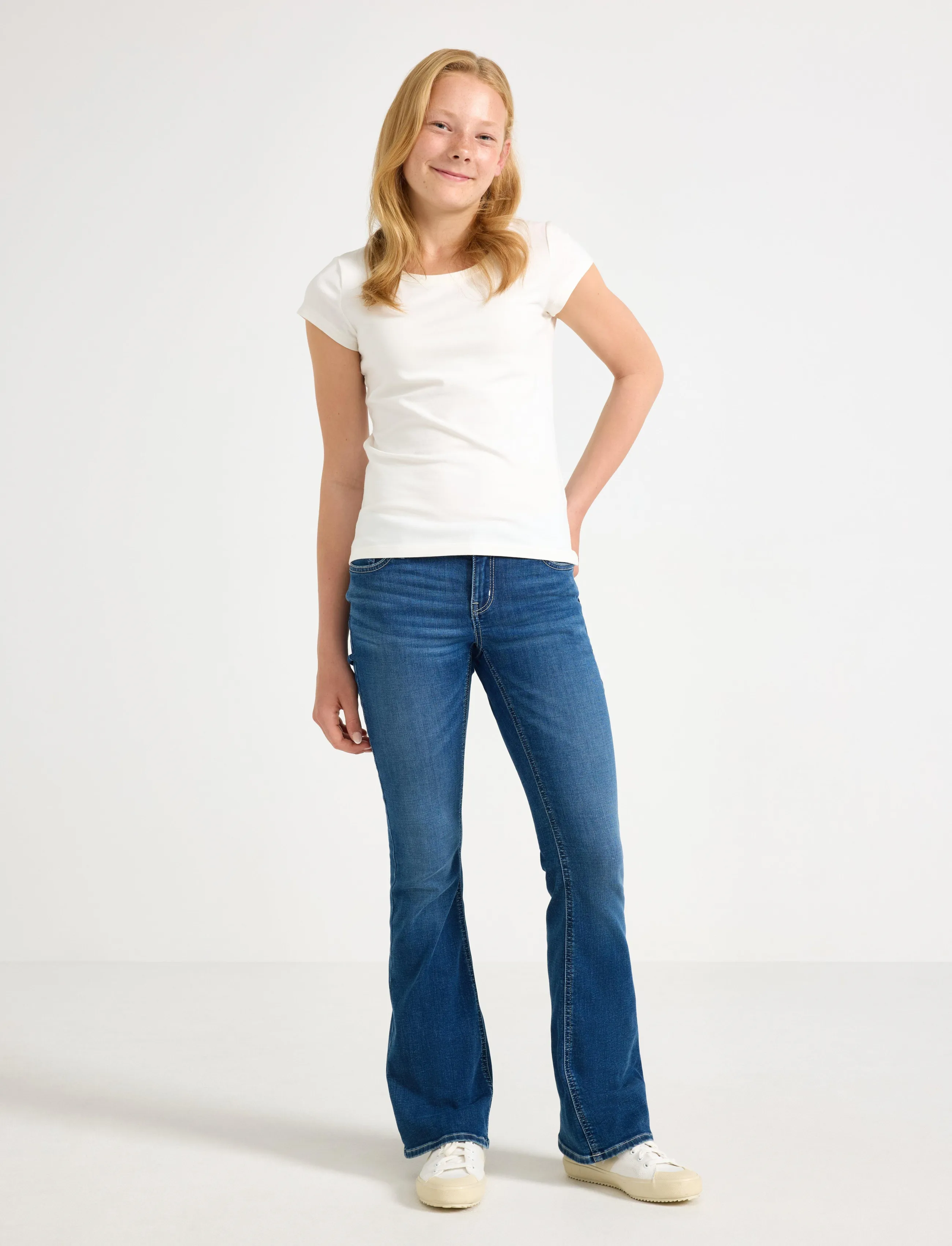 Lindex FREJA Flared leg jeans with decorated back pockets - Jeans - DENIM BLUE / blue