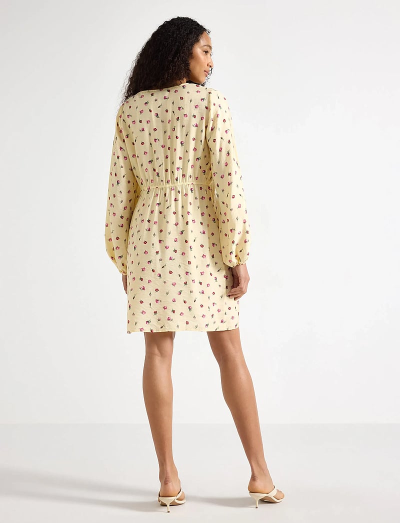 Lindex - Long-sleeved mini dress - korte kjoler - light yellow - 3