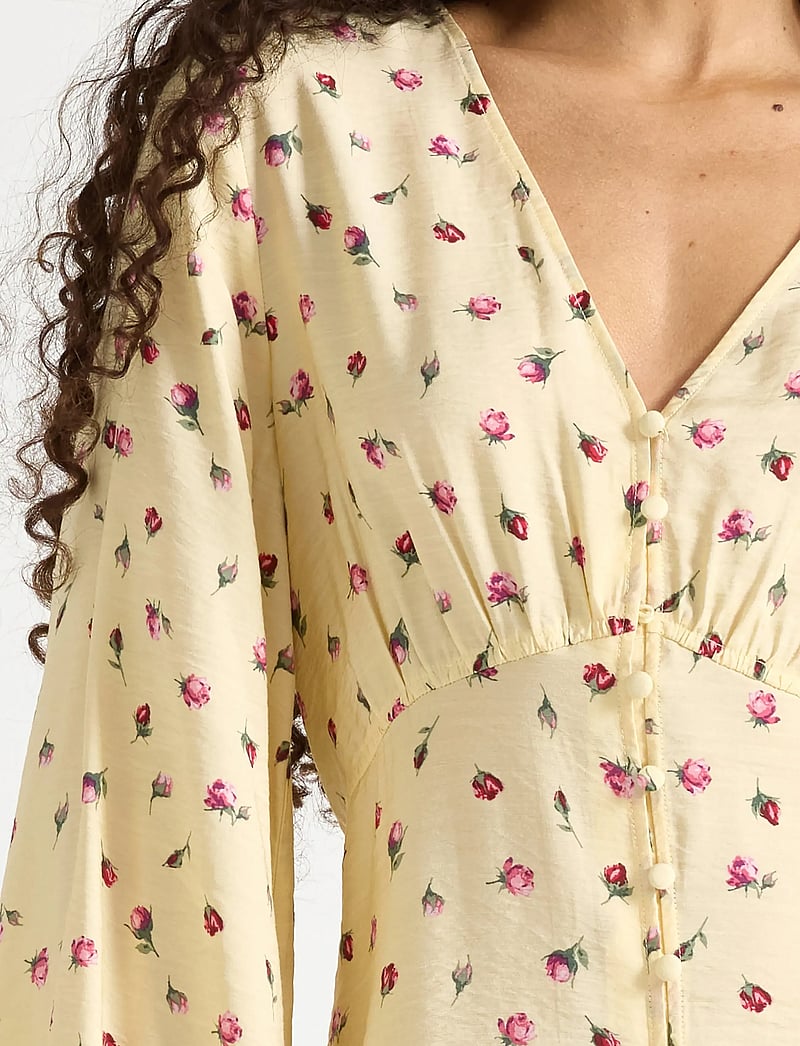 Lindex - Long-sleeved mini dress - korte kjoler - light yellow - 4