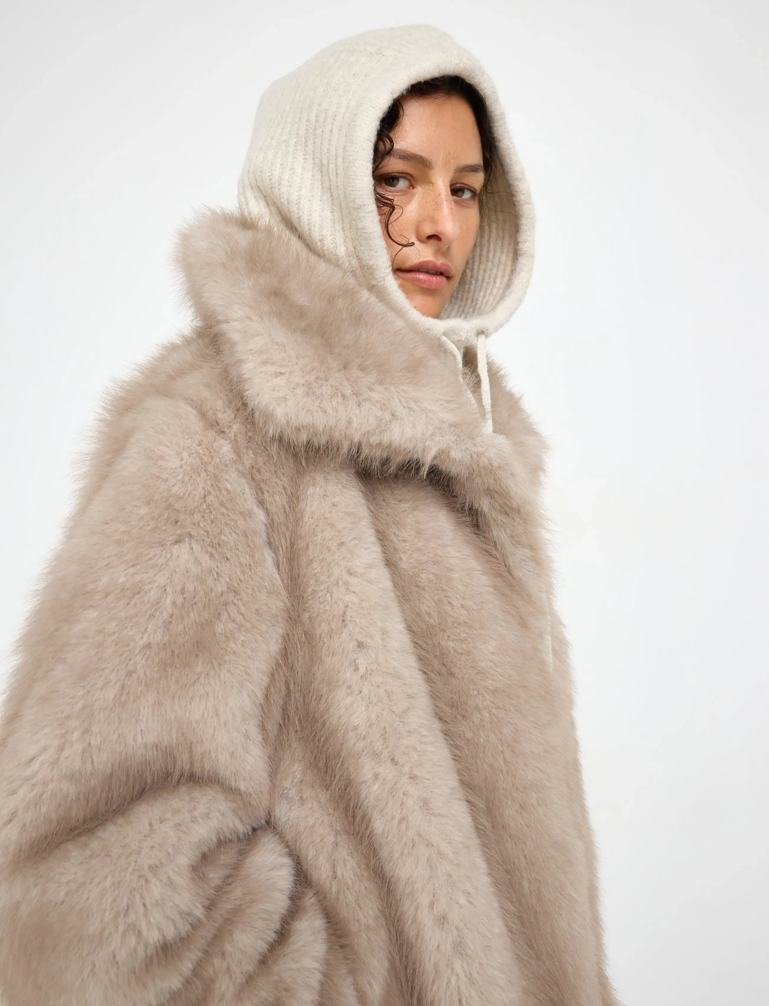 Lindex - Faux fur jacket - fuskpäls - light dusty white - 4