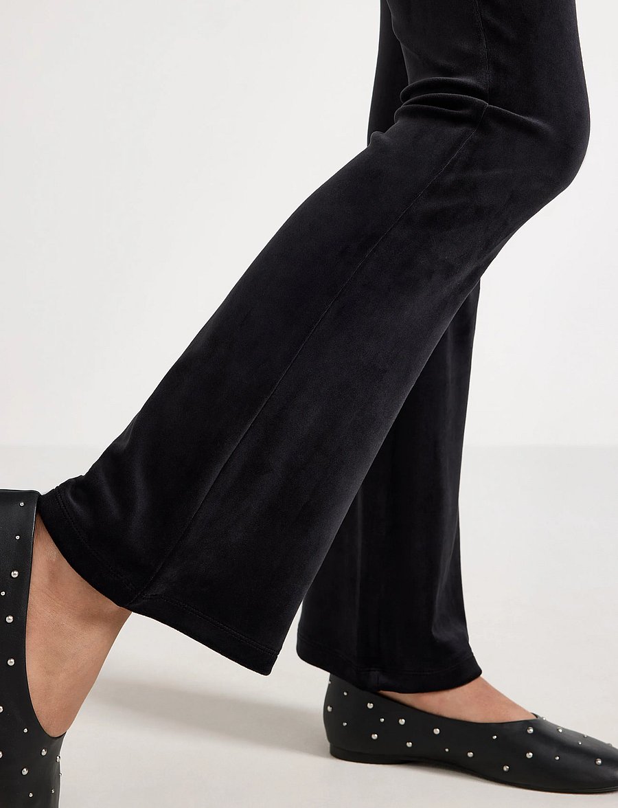 Lindex - Flared trousers in velour - byxor - black - 4