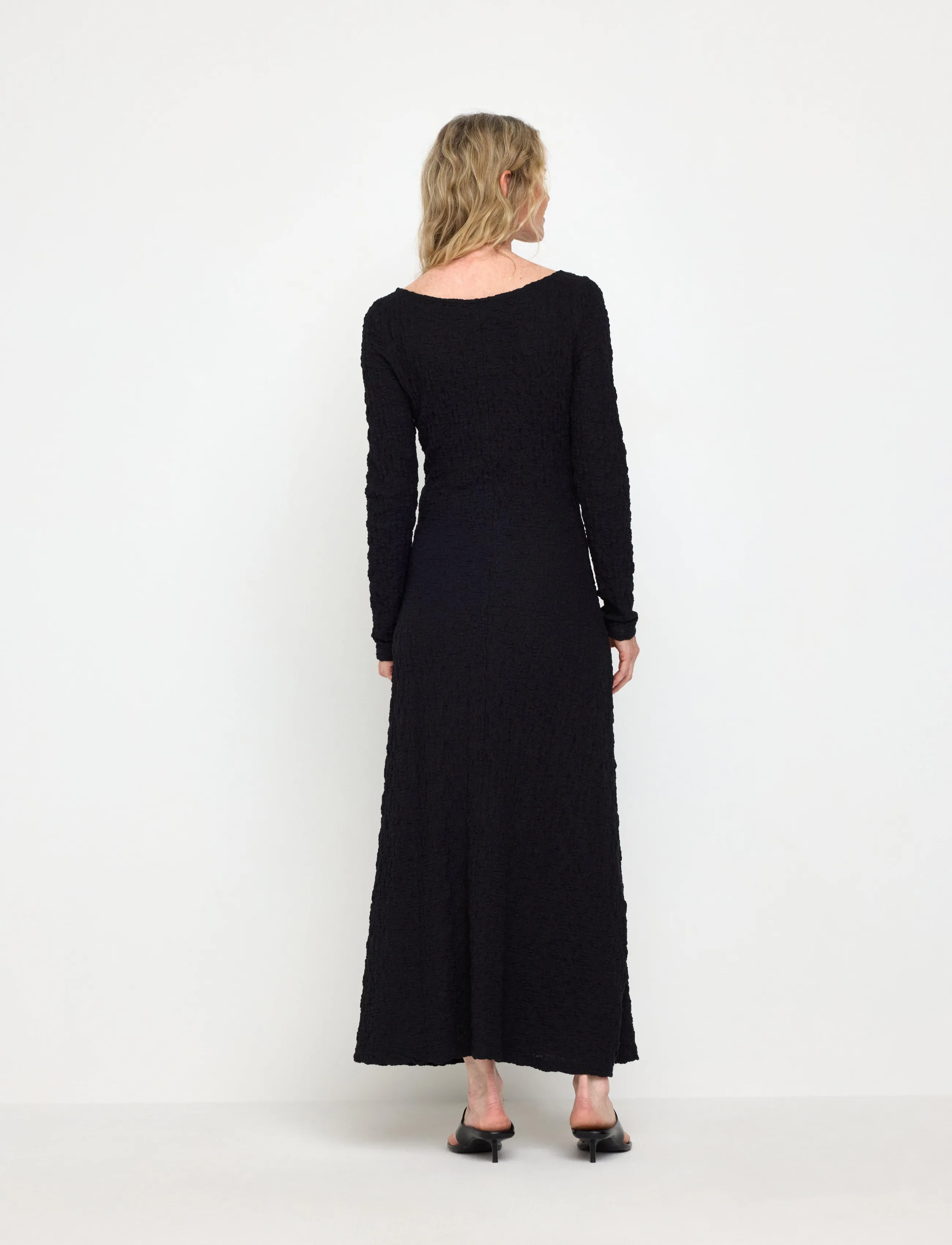 Crinkled Midi Dress With Long Sleeves 2