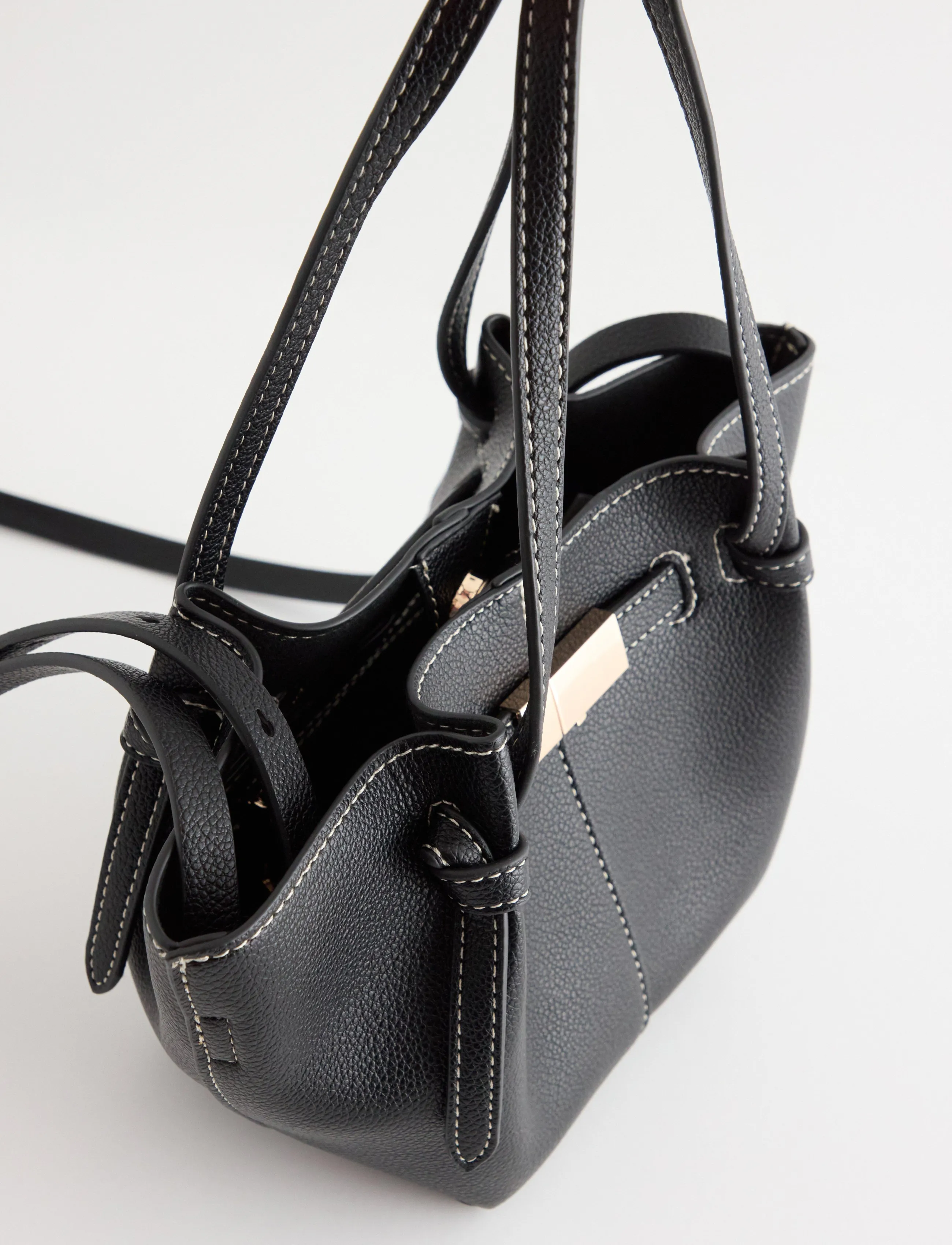 Lindex - Bag in imitation leather - fashion trends - black - 2