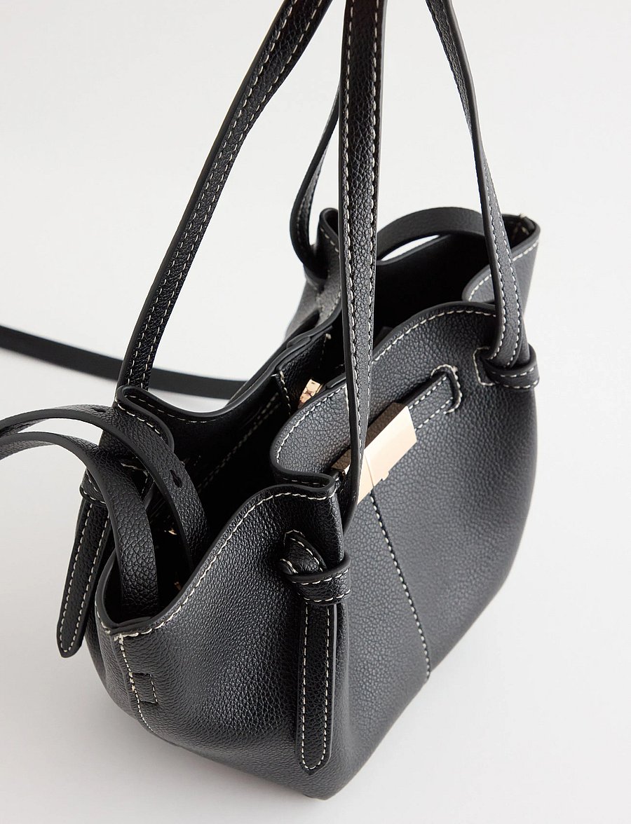 Lindex - Bag in imitation leather - fashion trends - black - 2