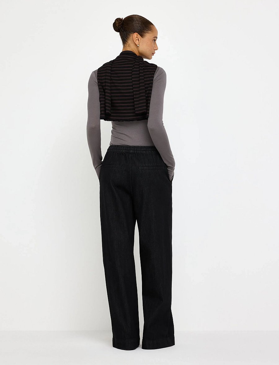 Lindex - Wide denim trousers with elastic waist - hosen mit weitem bein - black denim - 3