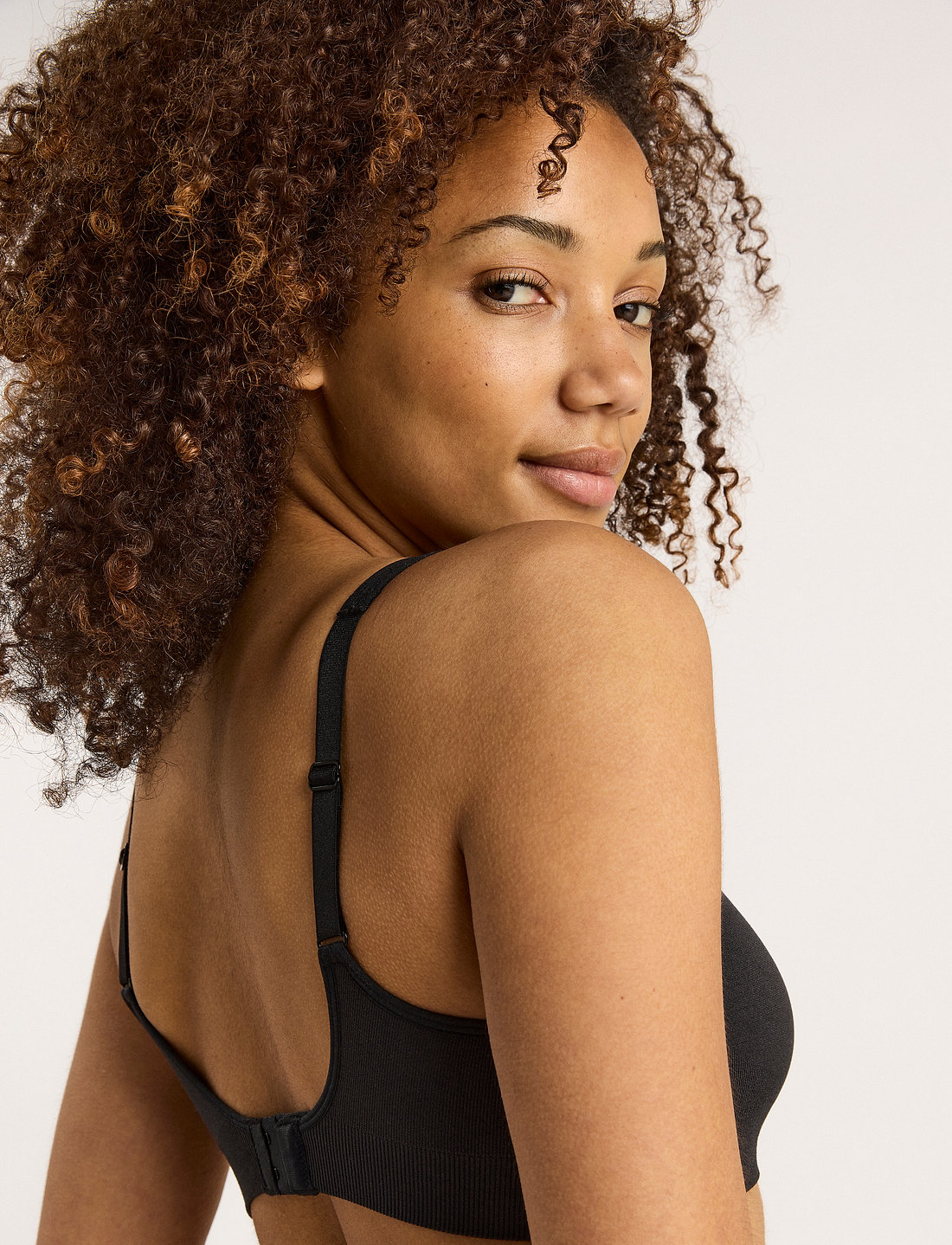 Lindex - Sømløs myk BH - tank-top-bhs - black - 4