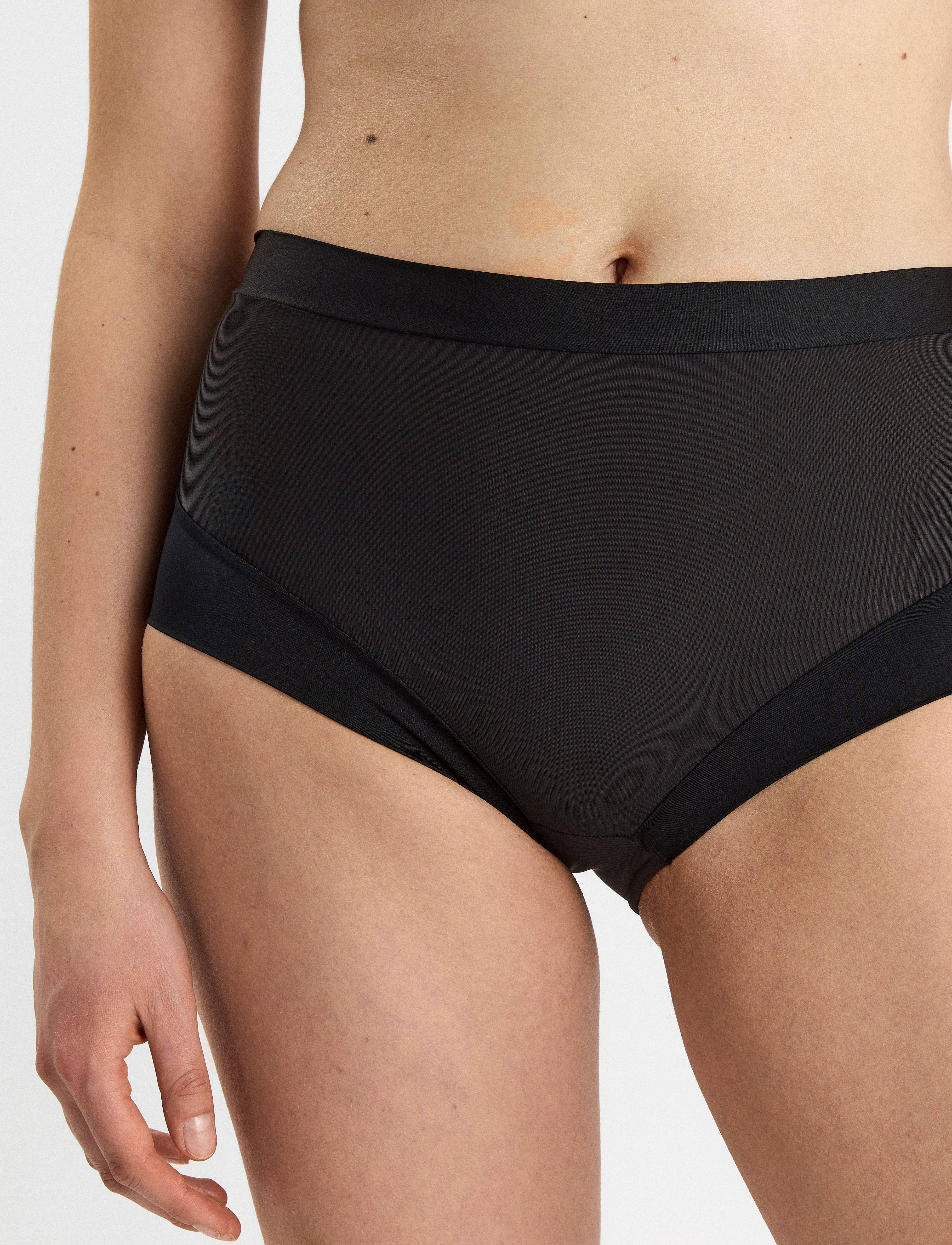 Lindex - Girdle Brief Matt Shiny light - black - 4