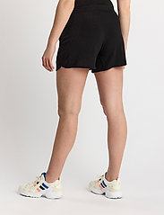 Lindex - Shorts MOM Kristin black - casual shorts - black - 8