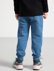 Lindex - Trousers essential Knee - joggings - dusty blue - 4