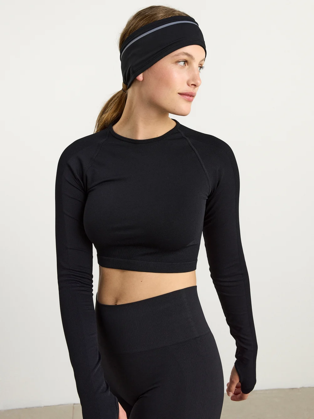 Lindex - Sport Top Ella seamless long s - crop-tops - black - 0