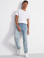 Lindex - Trousers Denim Staffan straigh - regular jeans - light denim - 3