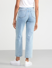 Lindex - Trousers denim Hanna lt blue - raka jeans - light denim - 3