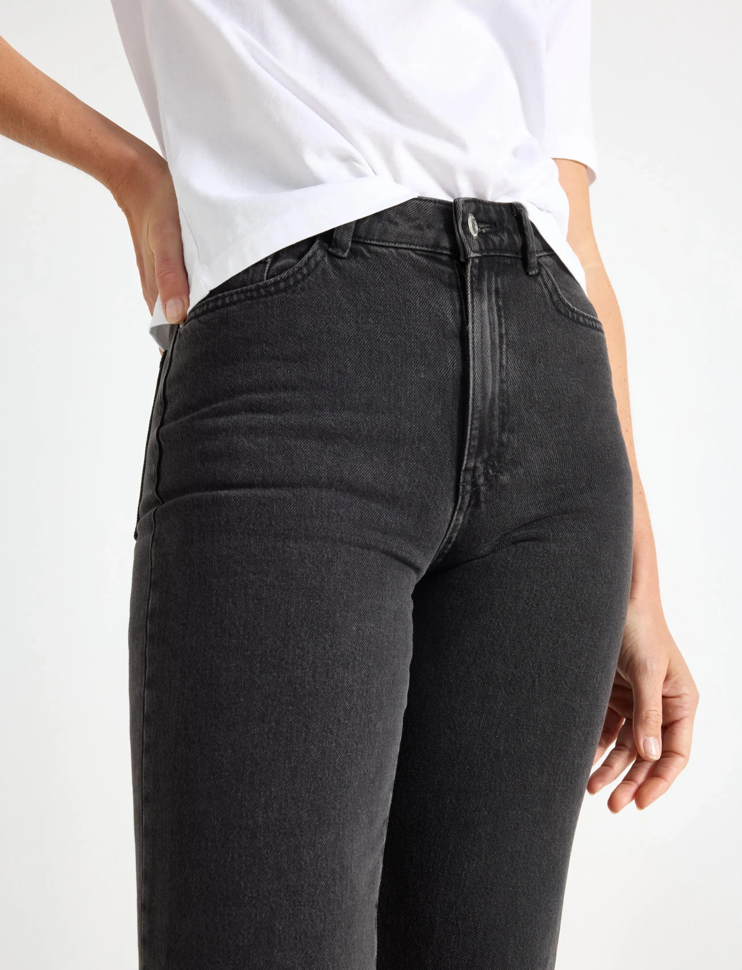 Lindex - Trousers denim Hanna black - straight jeans - black - 4