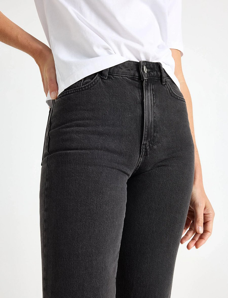 Lindex - Trousers denim Hanna black - straight jeans - black - 4