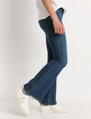 Lindex - Trousers denim Freja flare blu - bootcut jeans - washed denim - 4