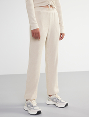 Lindex - Trousers joggers cosy rib - jogginghosen - light beige melange - 2