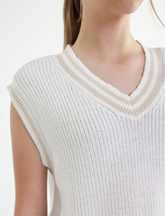 Lindex - Sweater vest knitted stripe - najniższe ceny - white - 5