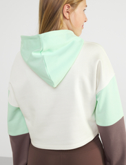 Lindex - Sweatshirt hoodie green croppe - džemperiai su gobtuvu - dusty green - 4