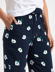 Lindex - Trousers Bella printed - lowest prices - navy - 5