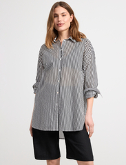 Lindex - Shirt Elly - pikkade varrukatega särgid - off white - 2