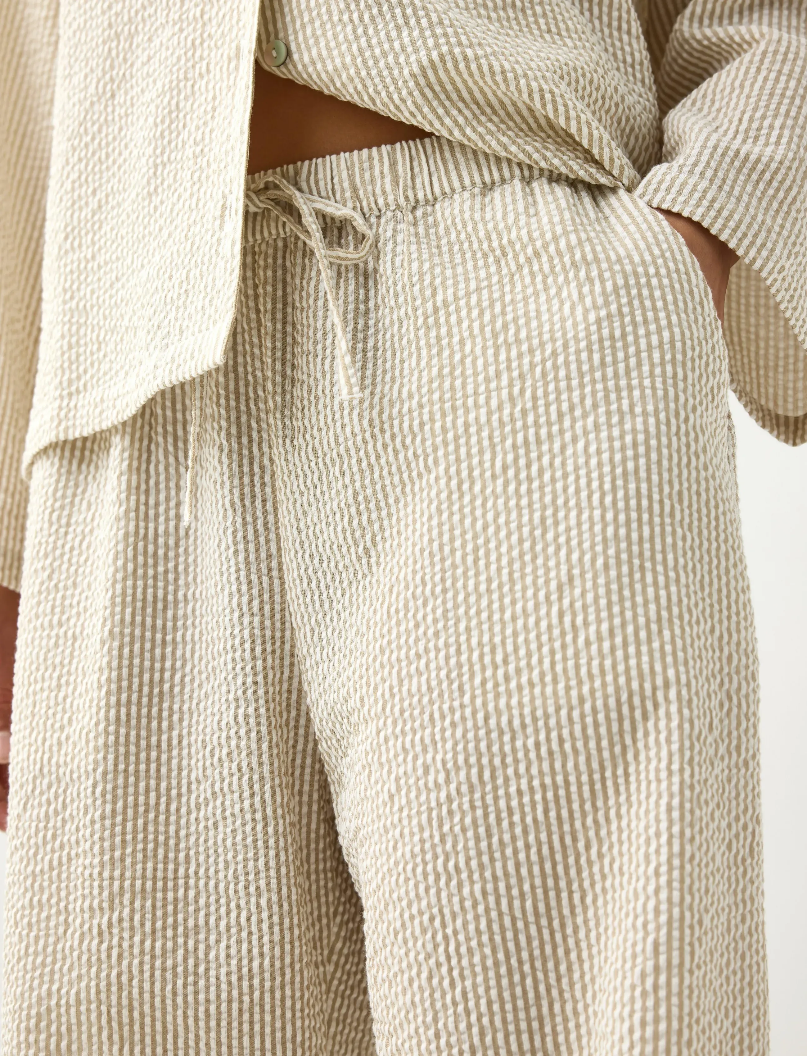 Lindex - Pyjama trousers in seersucker - pidžaamapüksid - light dusty khaki - 4