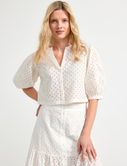 Lindex - Blouse Estrid Schiffli - long-sleeved blouses - off white - 2