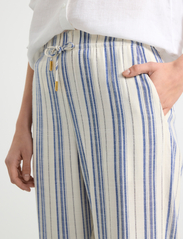 Lindex - Trousers Bella stripe - tiesaus kirpimo kelnės - off white - 5