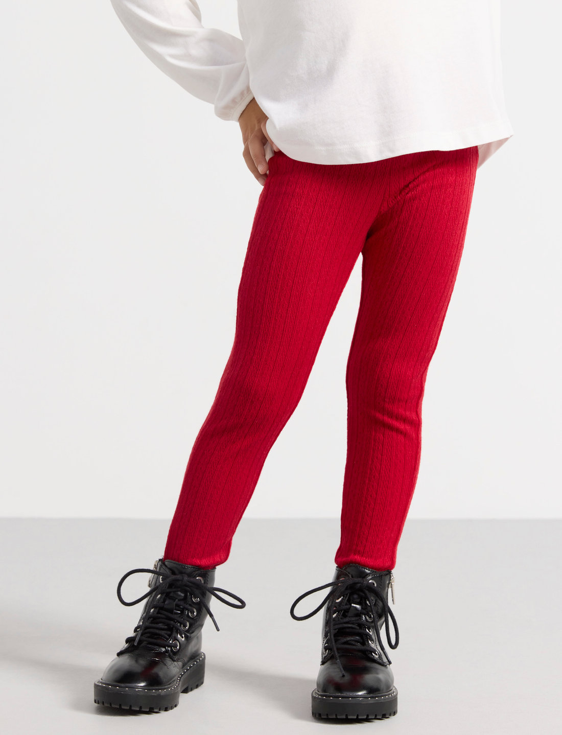 Where to online buy red leggings