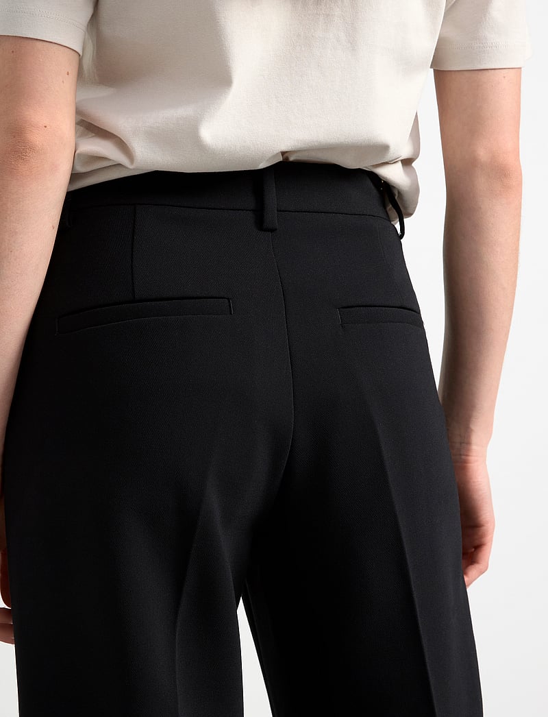 Lindex - NOOR raka byxor med normalhög midja - straight leg hosen - black - 5