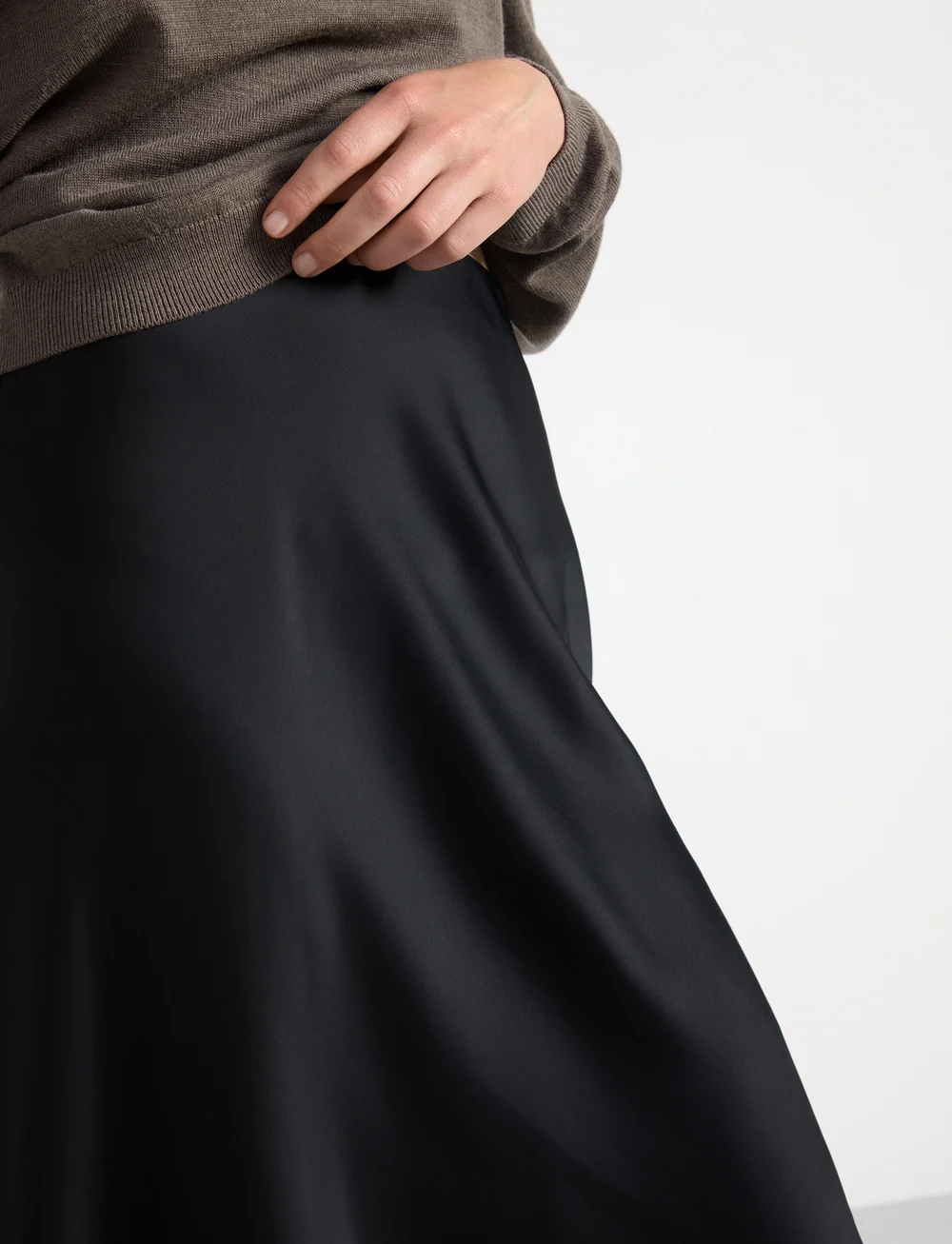 Lindex - Skirt Maria - satinnederdele - black - 4