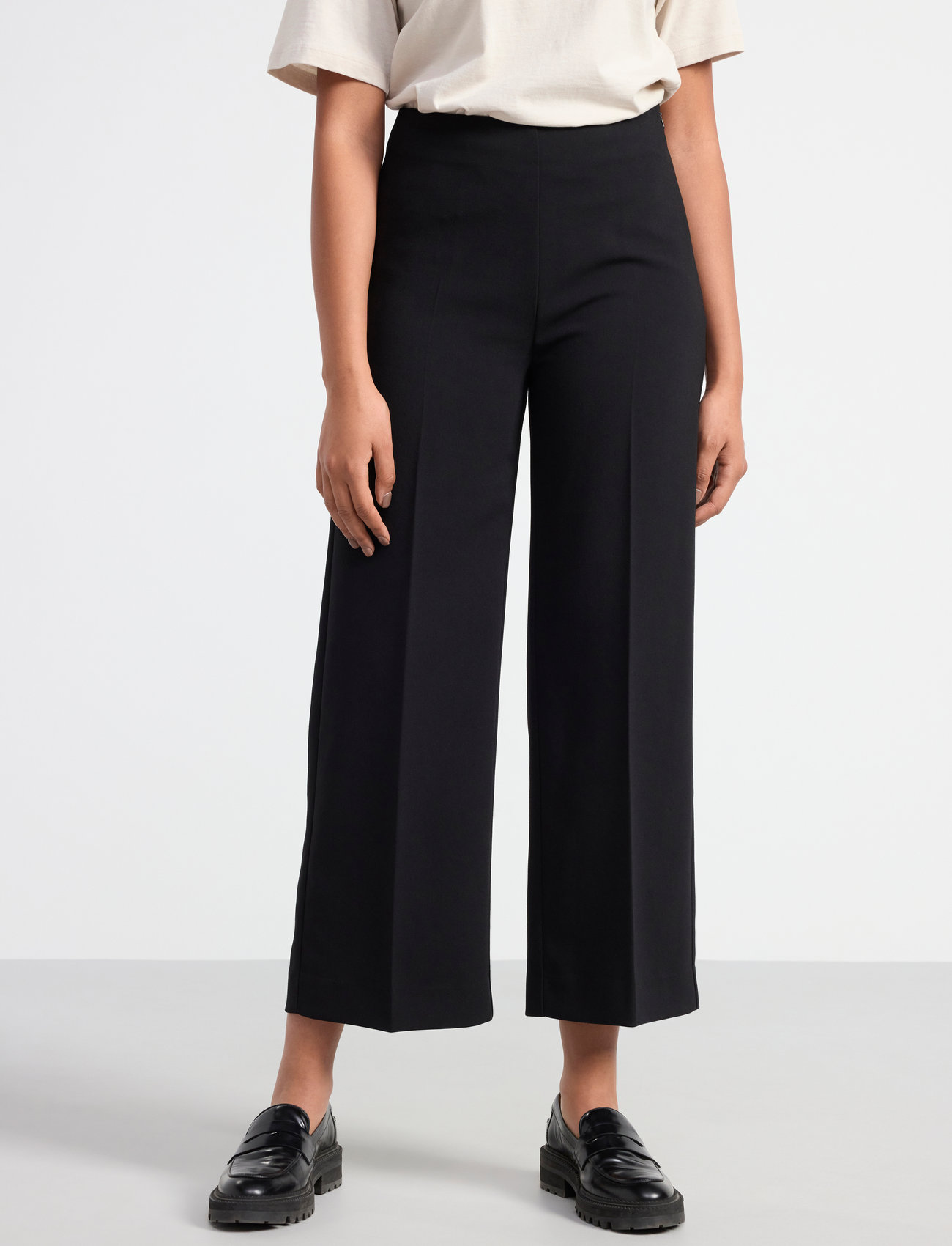 Lindex - Trousers Lykke cropped twill - wide leg trousers - black - 1