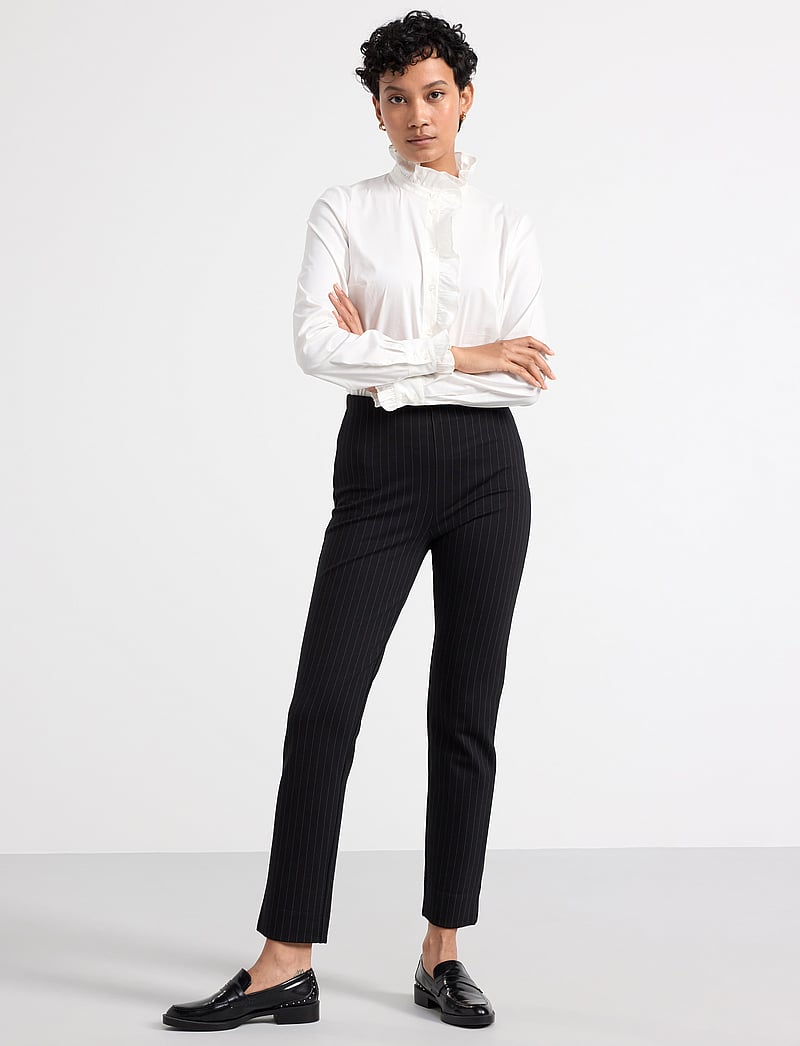 Lindex - Trousers Petra - kapripüksid - black - 5