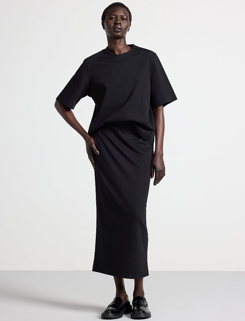 Lindex - Skirt Ariel - midiseelikud - black - 0