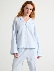 Lindex - Pyjama shirt seersucker - de laveste prisene - blue - 2