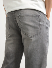 Lindex - Trousers denim jersey Staffan - regular jeans - grey - 5
