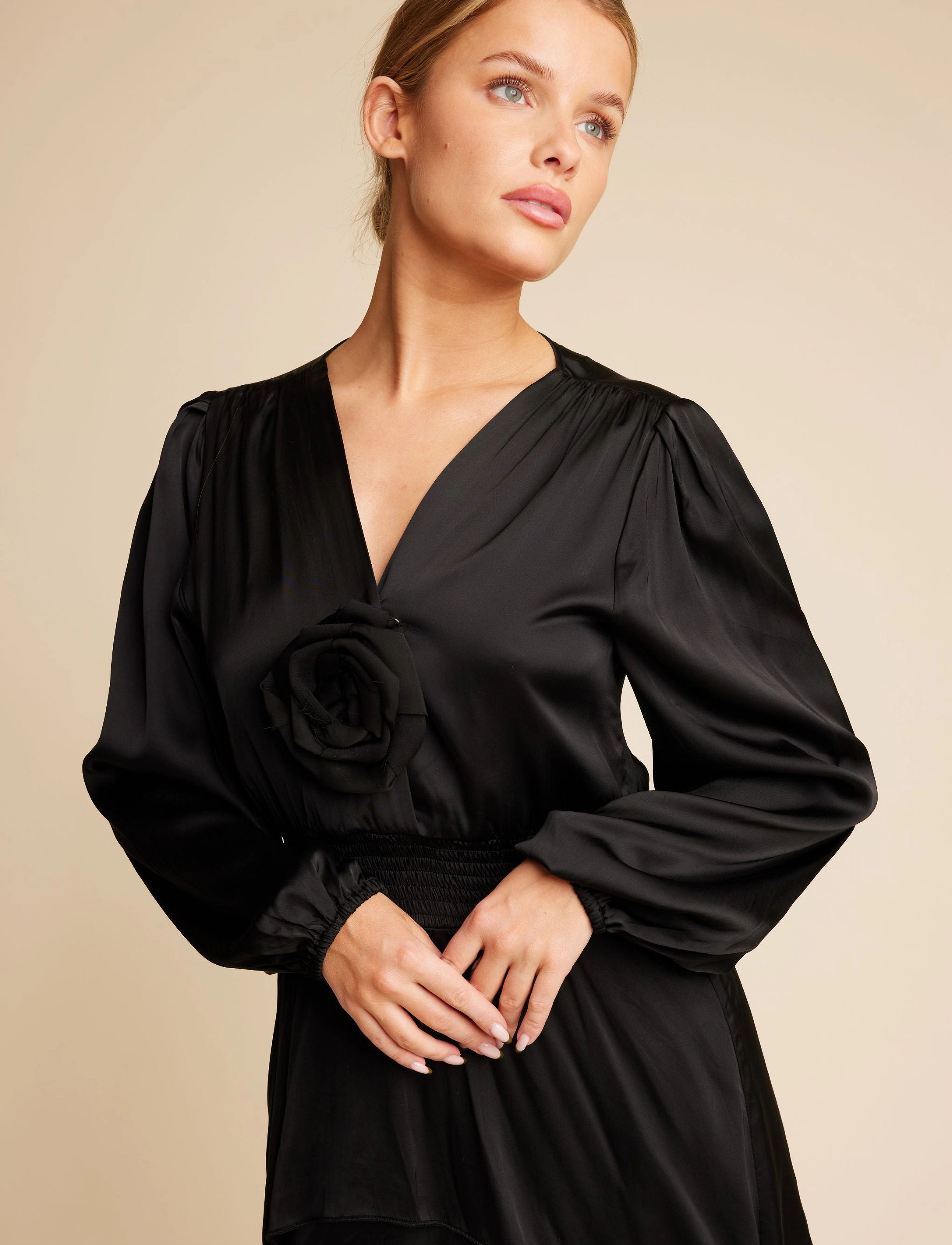 Line of Oslo - Angel Satin - festkjoler - black - 2