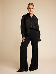 Line of Oslo - Winger Sequins - herbstersparnisse - black - 2