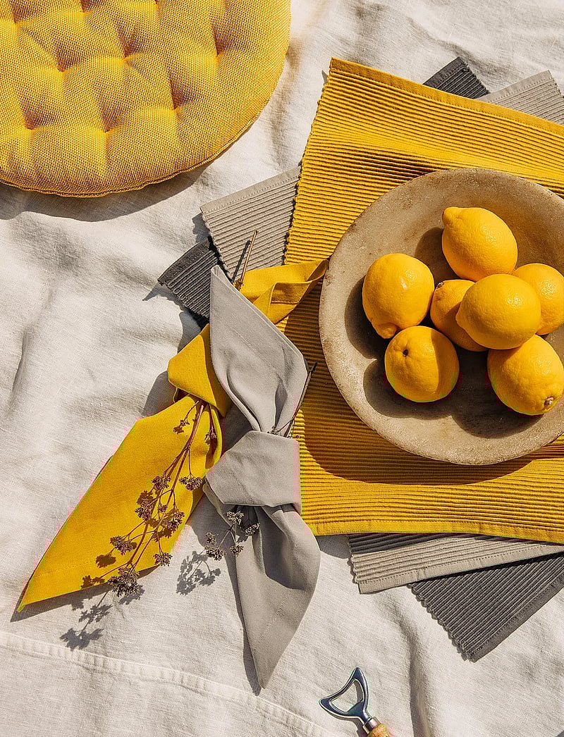 LINUM - ROBERT Napkin - linen- & cotton napkins - mustard yellow - 1