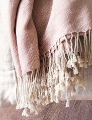 LINUM - VERTIGO THROW - blankets & throws - misty grey pink - 2