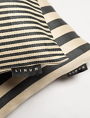 LINUM - AMALFI CUSHION COVER - dekoratīvas spilvendrānas - dark charcoal grey - 2