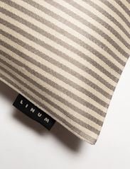 LINUM - CALCIO CUSHION COVER - pagalvėlių užvalkalai - mole brown - 2