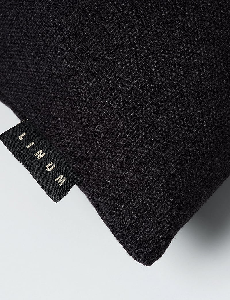 LINUM - PEPPER CUSHION COVER - osta hinna alusel - true black - 1