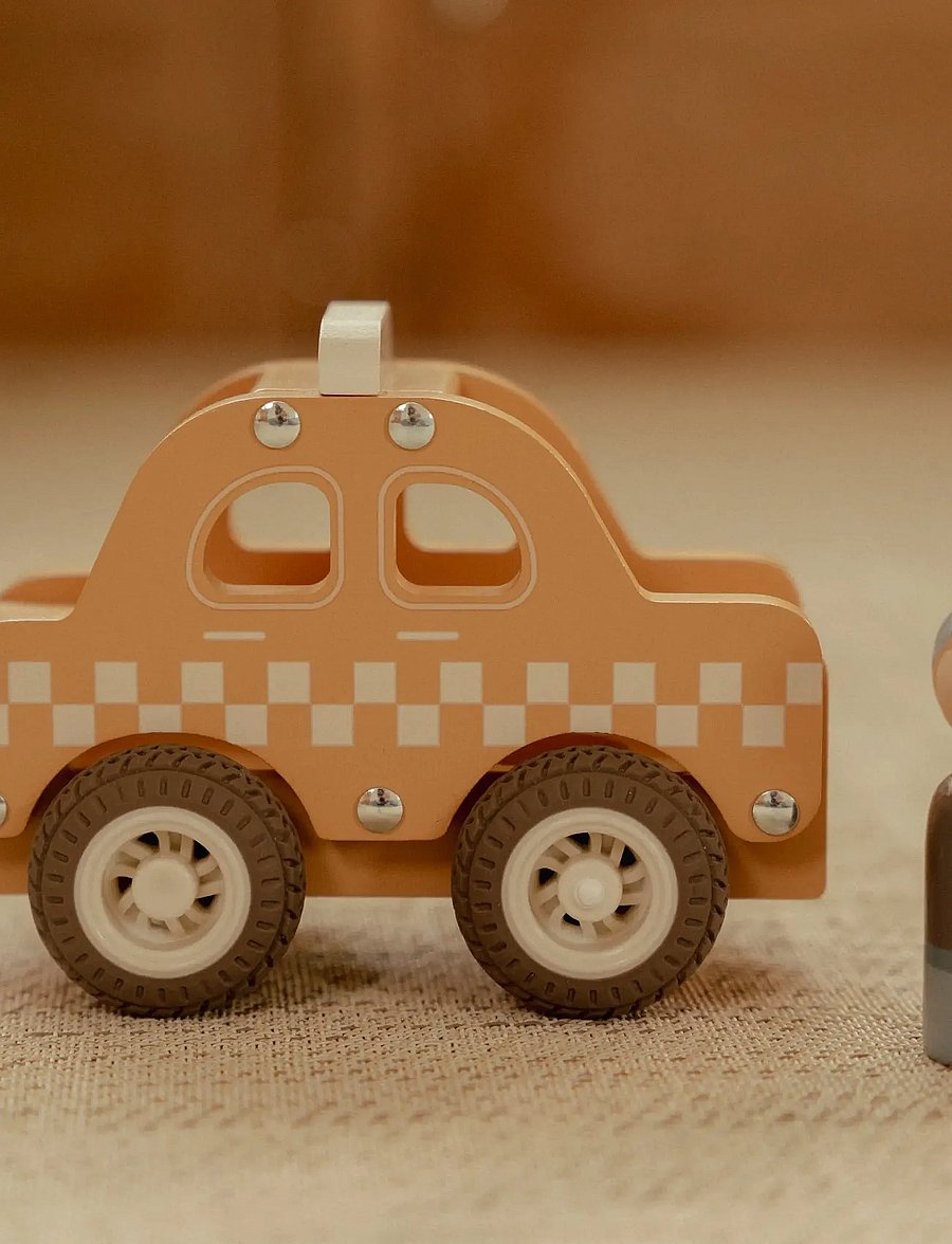Little Dutch - Little Dutch - Taxi w/ 1 peg doll FSC - leksaksbilar - yellow - 0