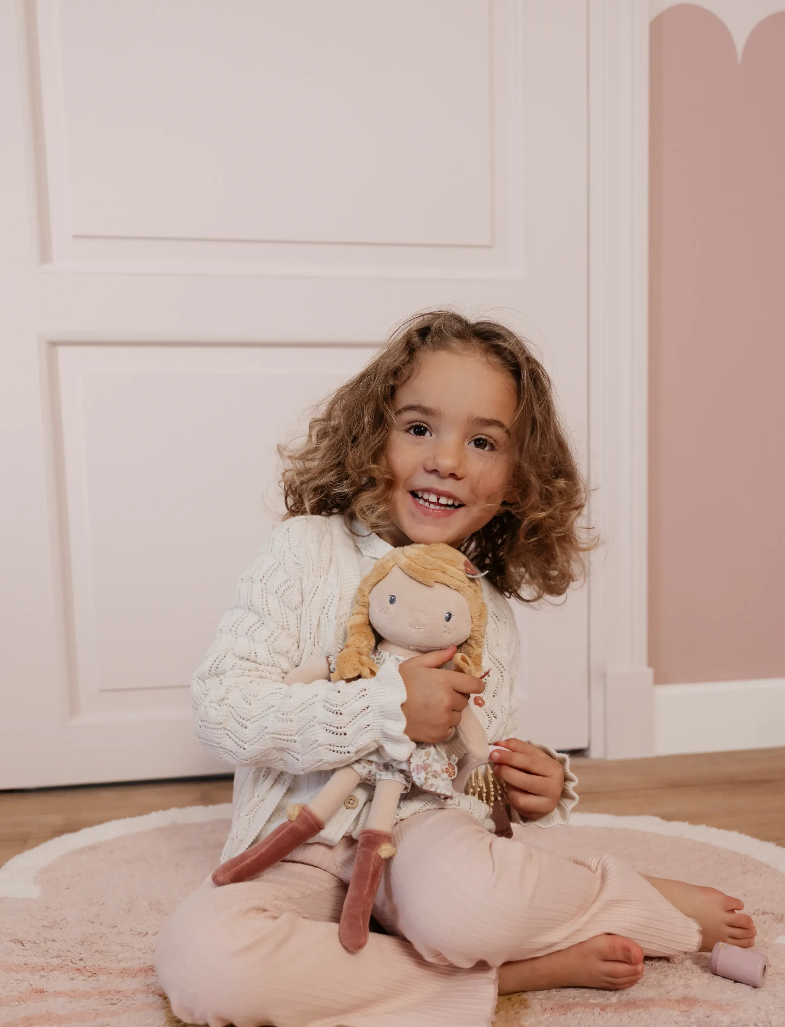 Little Dutch - Cuddle Doll Julia 35cm - dukker - pink, yellow - 5