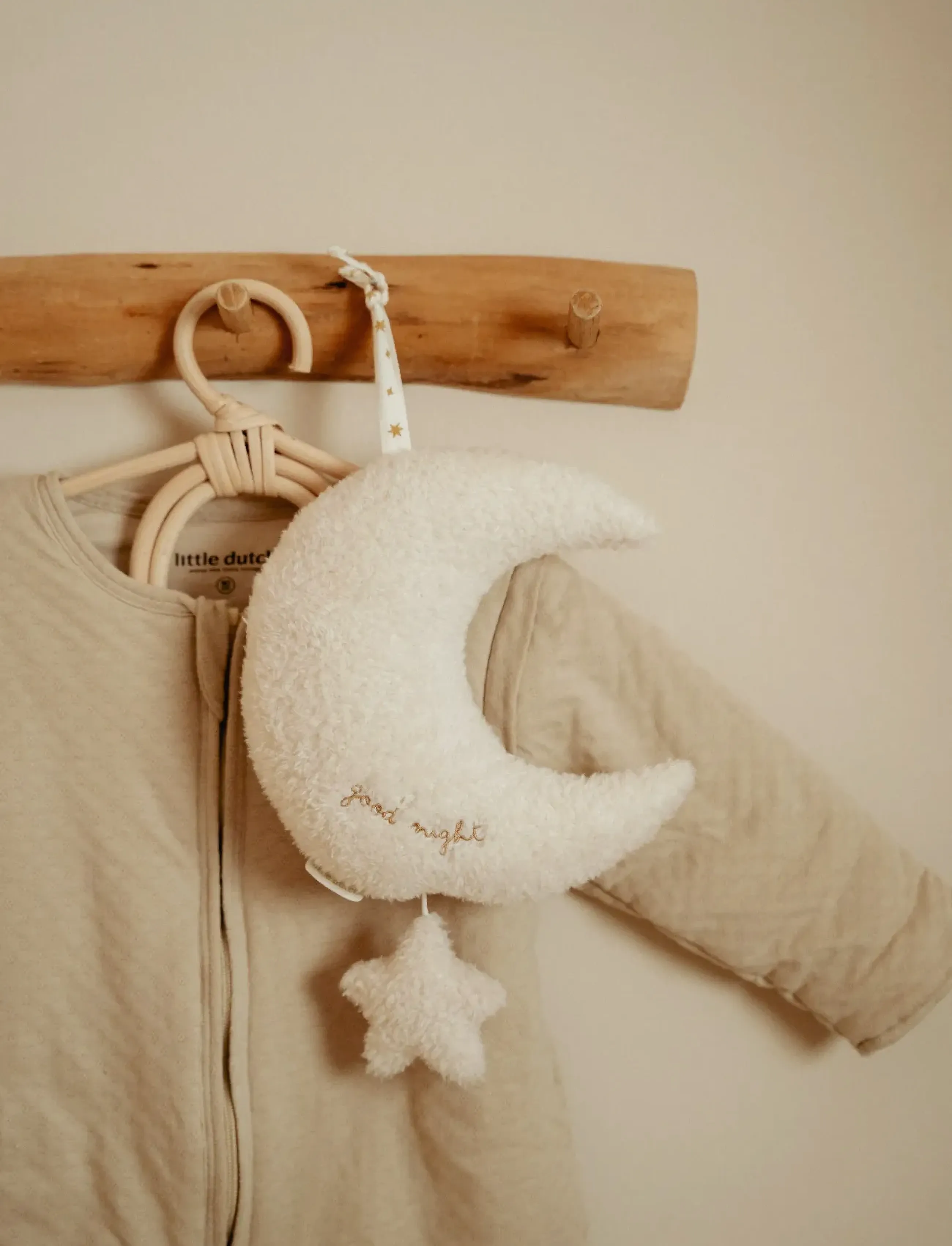 Little Dutch Little Dutch - Music Box Moon With Star Grs Newborn, One Size, White, Baby Legetøj > Musical Plush Legetøj, Børn