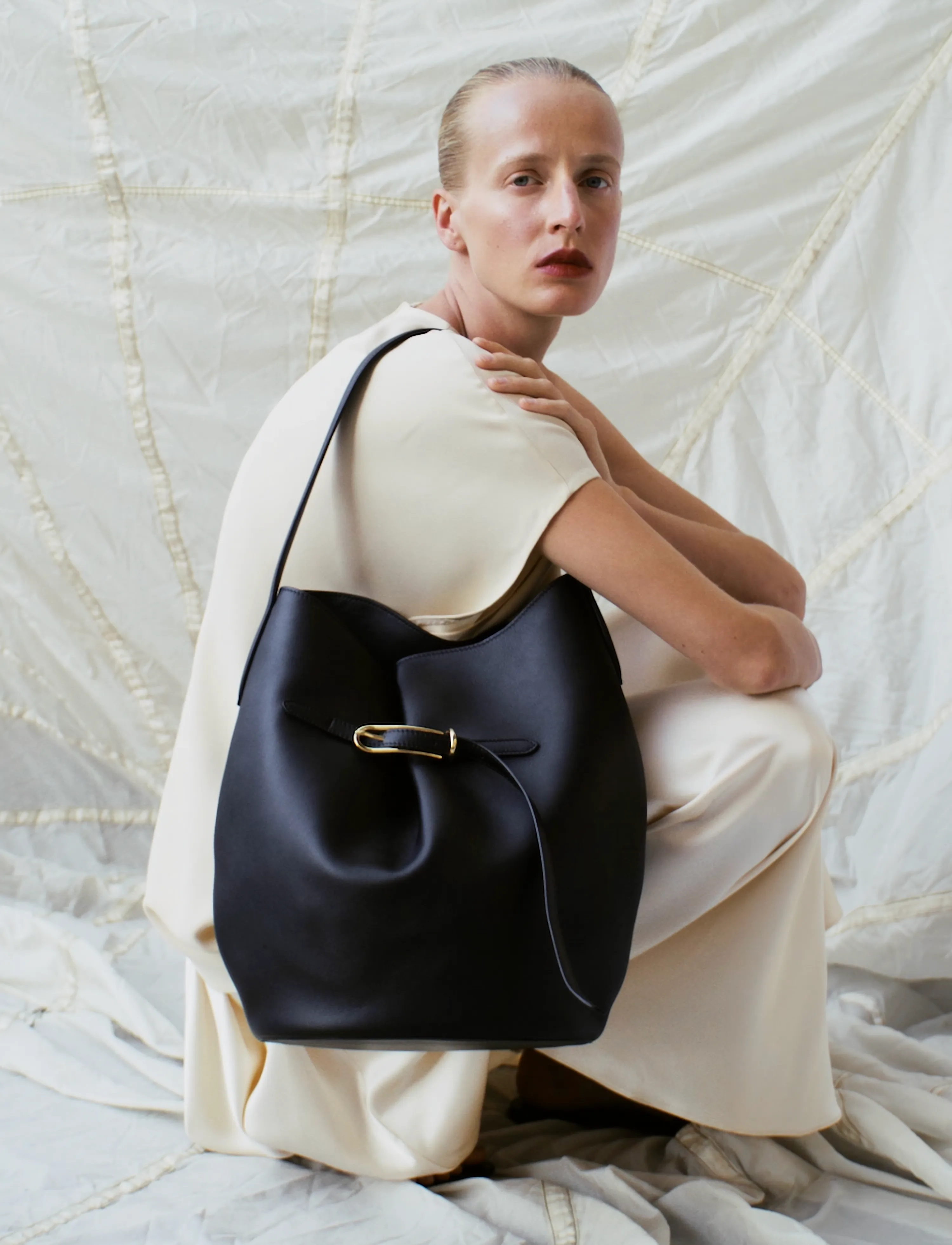 Liffner Belted Bucket Bag Large, One Size, Bags, Schwarz - Bag, Frauen